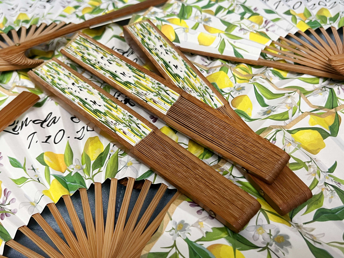 High End Personalized Custom Fans Lemon Printed Folding Hand Fans Wedding Party Favors Gifts for Guests Bulk Orange Folding Fans