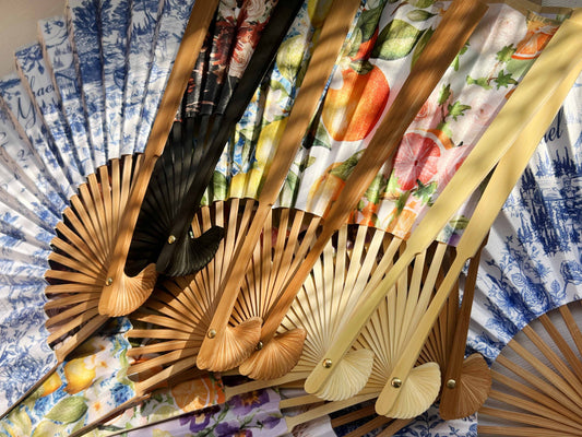 Personalized Custom Fabric Fans Wedding Party Favors Gifts Guests Bulk High End Monogram Textile Hand Fans Music Concert Folding Cloth Fans