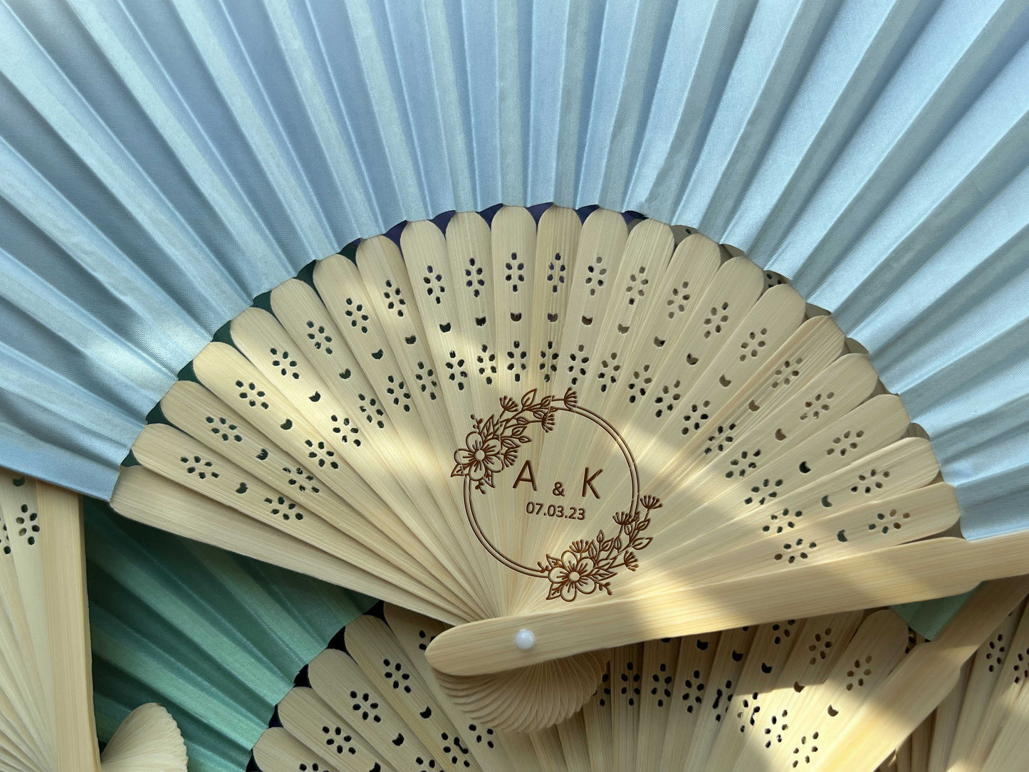 Personalized Custom Fabric Fans Gifts Engraved Folding Hand Fans Wedding Party Favors Gifts for Guests in Bulk