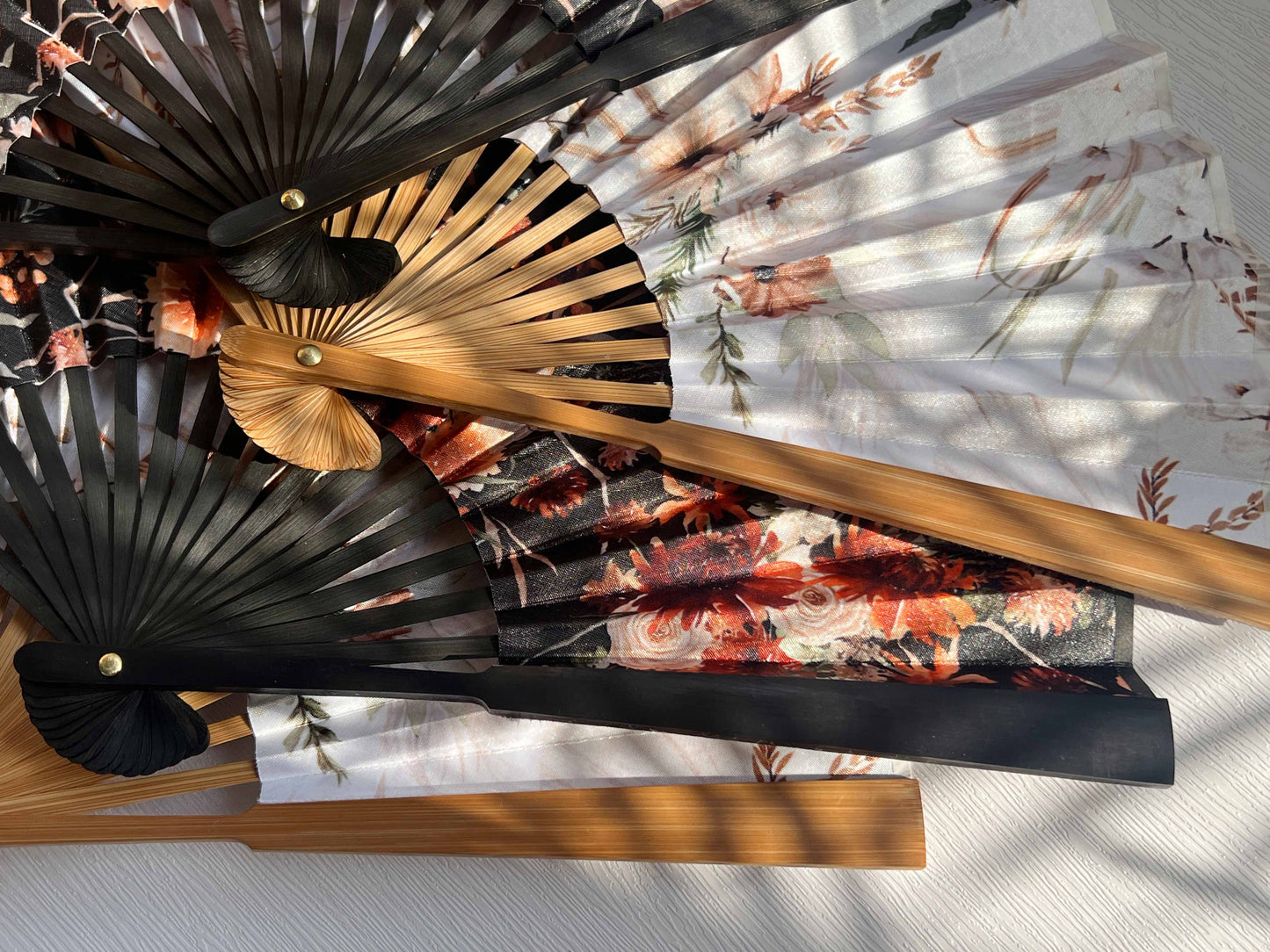 Personalized Custom Fabric Fans Wedding Party Favors Gifts Guests Bulk Lemon Floral Folding Hand Fans Orange Cloth Fans Concert Souvenirs