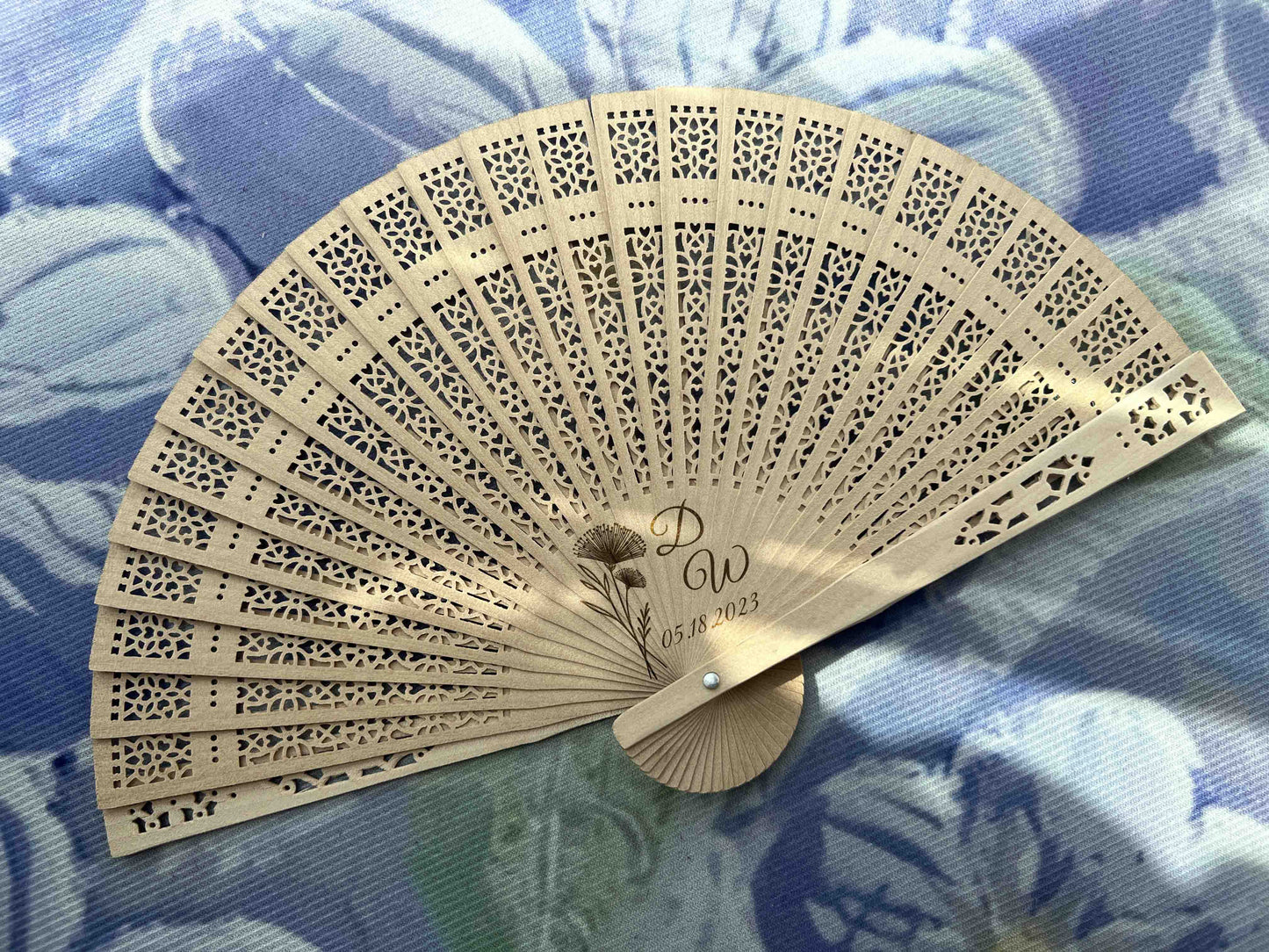 Personalized Custom Fabric Fans Gifts Engraved Folding Hand Fans Wedding Party Favors Gifts for Guests in Bulk
