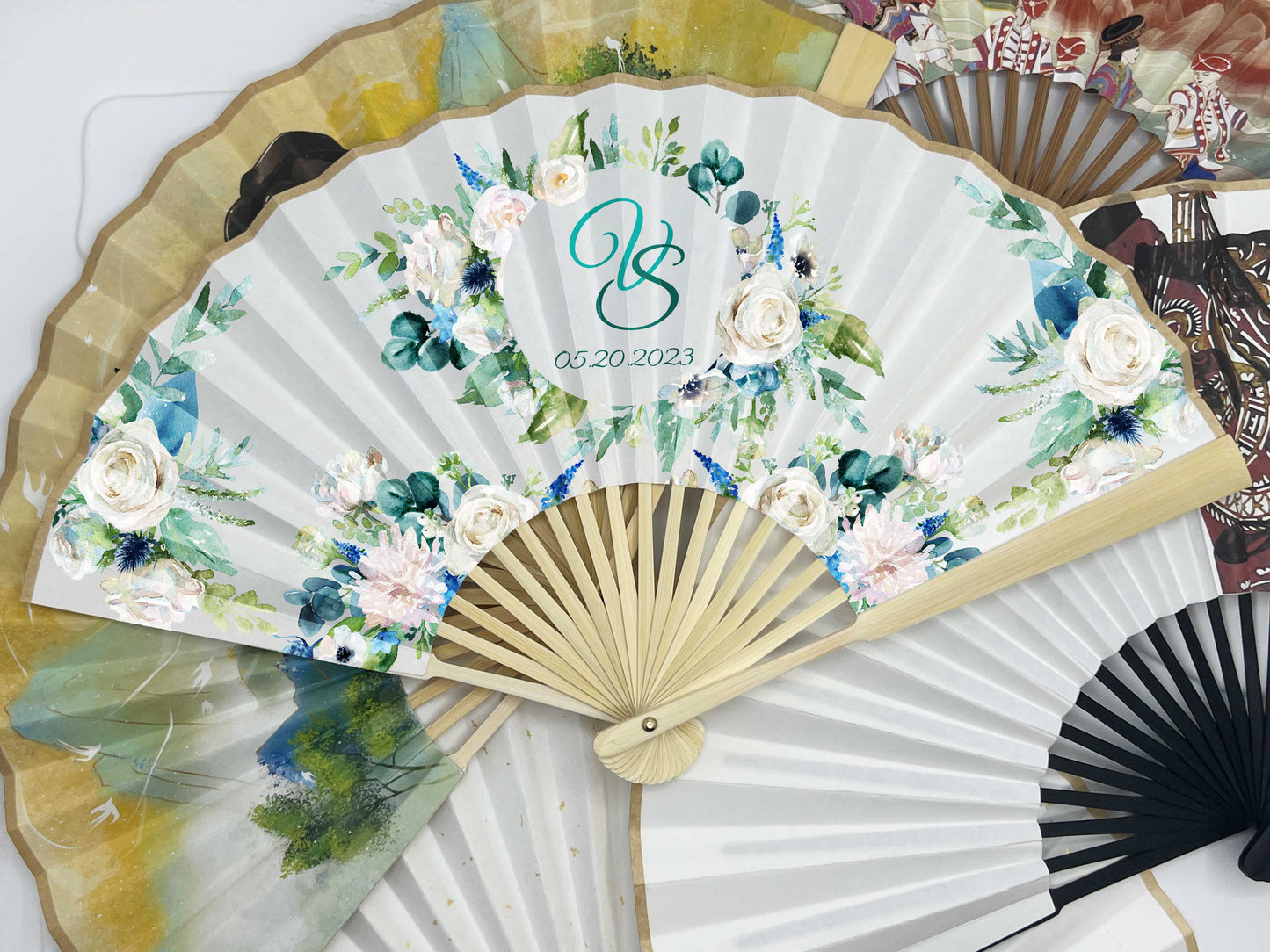 High End Custom Personalized Fans Wedding Party Favors Gifts For Guests Bulk Printed Logo Monogram Hand Fans Luxury Quinceañera Folding Fans