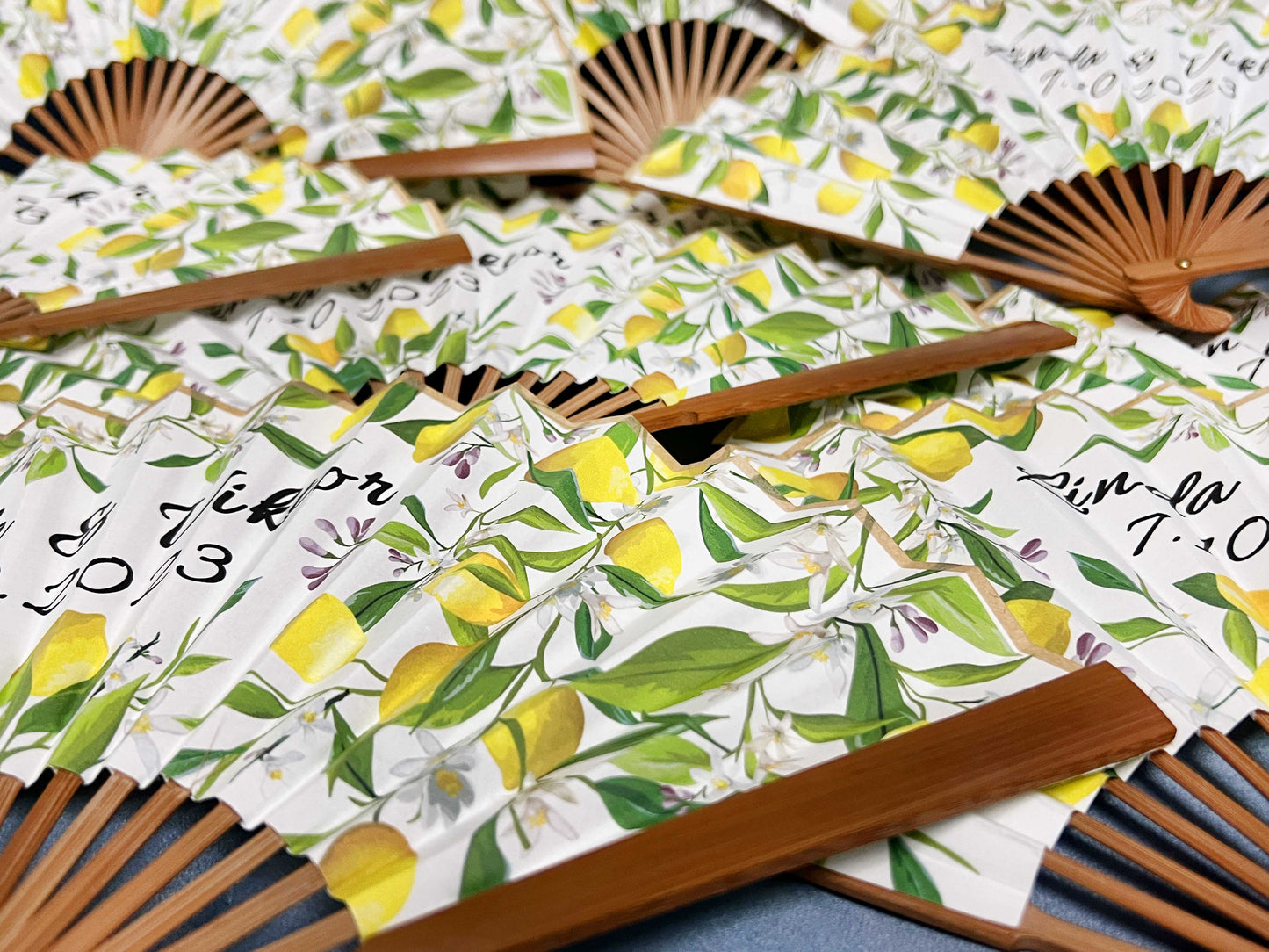 High End Personalized Custom Fans Lemon Orange Printed Folding Hand Fans Wedding Party Favors Gifts for Guests Bulk